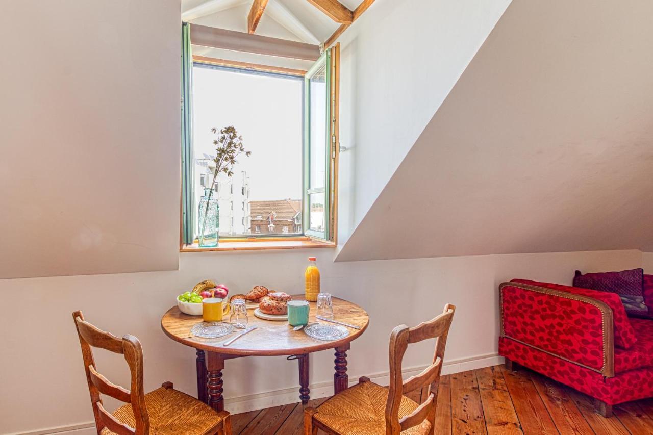 Le Verlaine - Appt Charmant Cosy Idealement Situe Calais Bagian luar foto