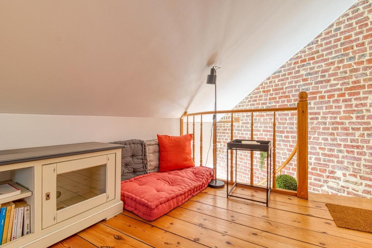 Le Verlaine - Appt Charmant Cosy Idealement Situe Calais Bagian luar foto